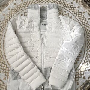 Like New Adroit Atelier Down Filled Light Cream/White  Fitted Puffer, Size 0